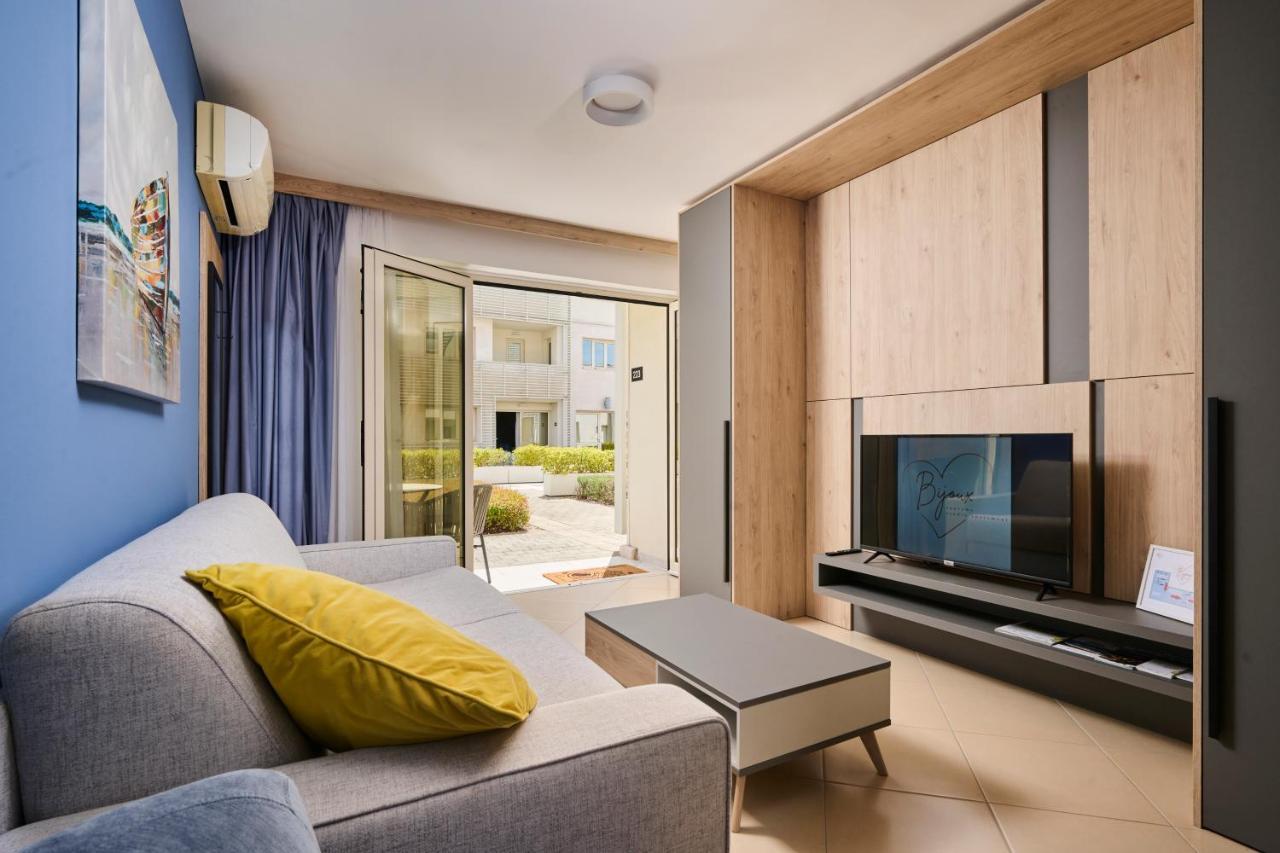Supreme Studio Apartment Bijoux Umag Exteriör bild